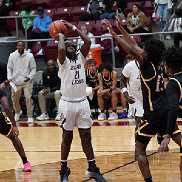 Lions entertain Midlothian, Dec. 19