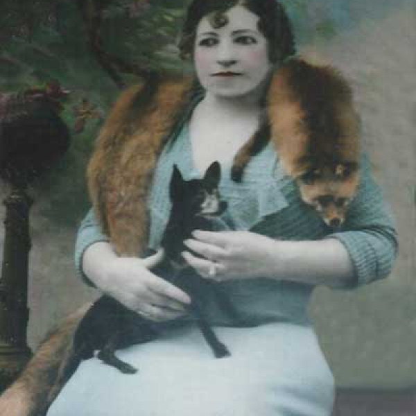Ennis in the ‘20s: Partying at Cerf house