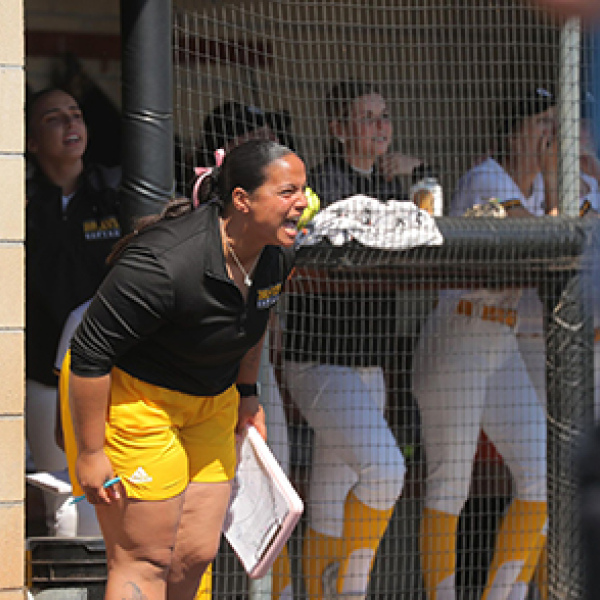 Ottawa Univ. names former Ennis SB player as HC