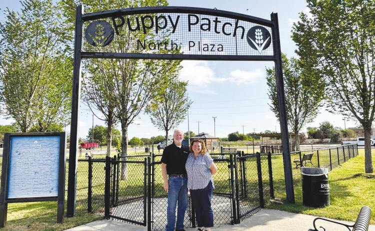 Puppy Patch pioneers Marty Nelson and Becky McCarty. Von Ruether Photo